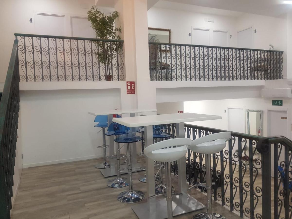 Palafox 23 Hostel Madrid Exterior photo