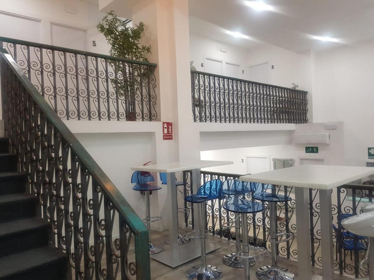 Palafox 23 Hostel Madrid Exterior photo